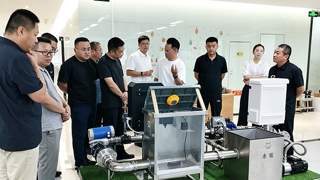 Shandong client delegation visiting Four‑Faith Group headquarters